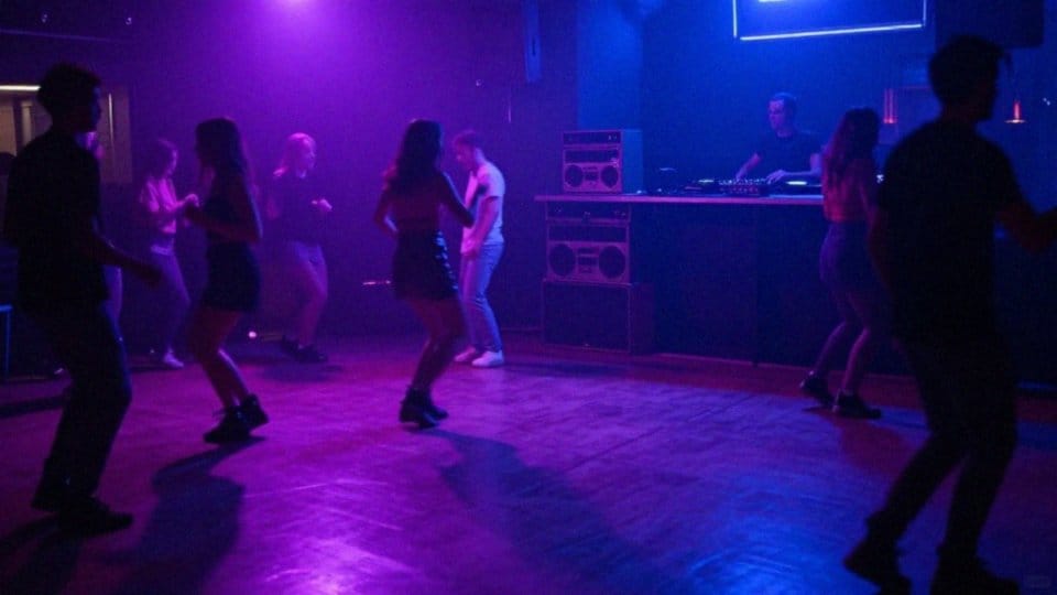 Jakie playlisty i składanki przygotować na dyskotekę lat 90.?