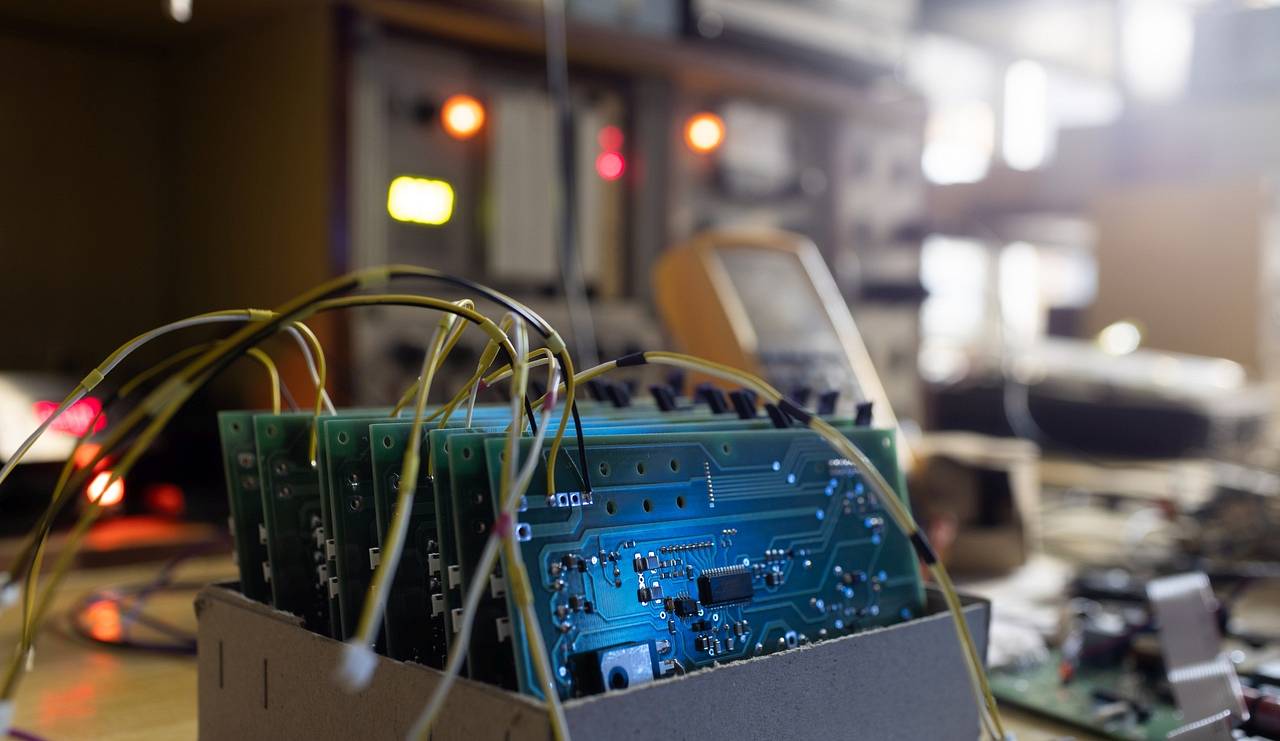 Dlaczego elektronika w branży automotive jest kluczowa dla współczesnej motoryzacji?
