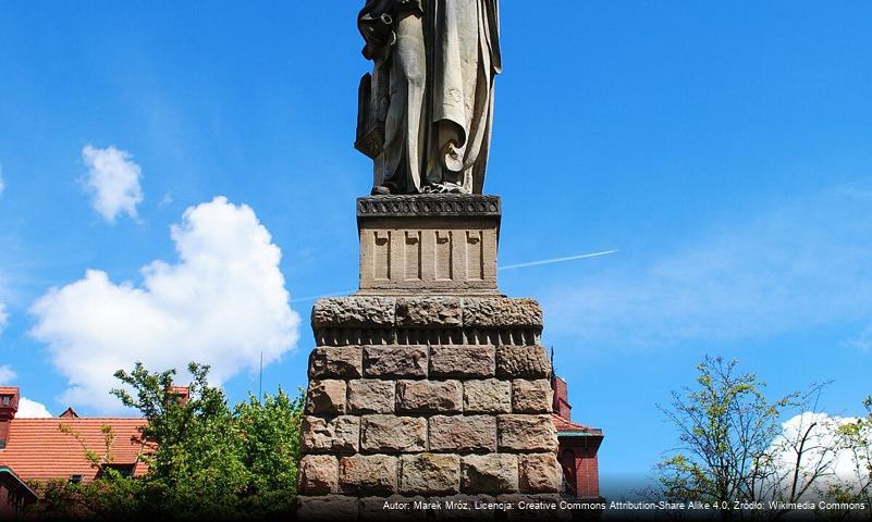 Pomnik Świętej Jadwigi Śląskiej w Katowicach