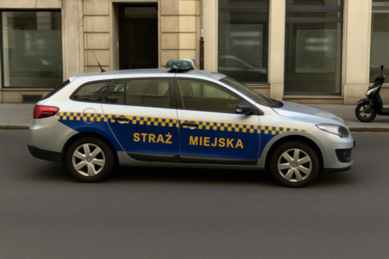 Agresywny incydent na rynku w Katowicach – interwencja straży miejskiej