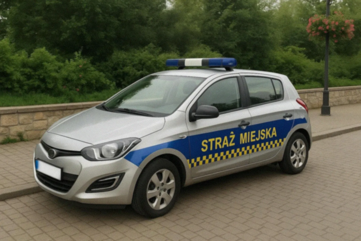 Interwencja strażników miejskich po ataku na kontrolerów biletów w Katowicach